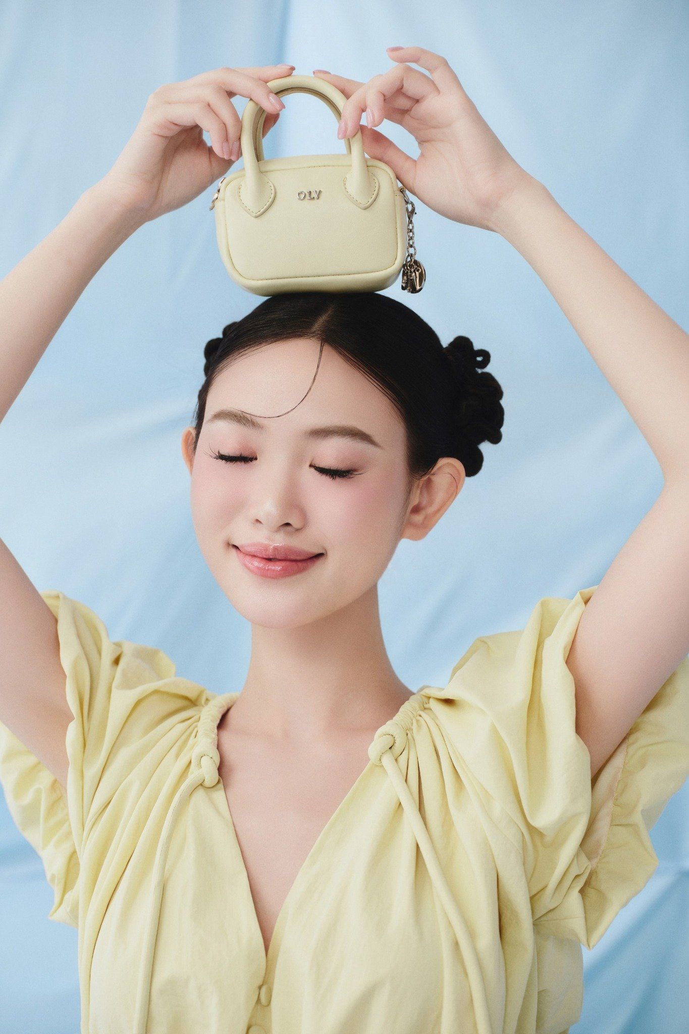 Parachute Vneck Puff Sleeves Dress nhiều màu