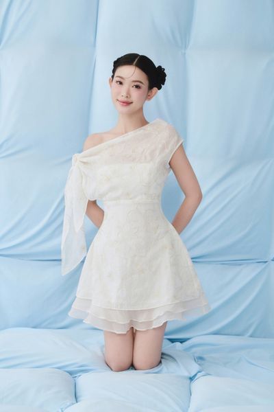  Váy tiệc Ivory Chiffon One Shoulder Layered Mini Dress 