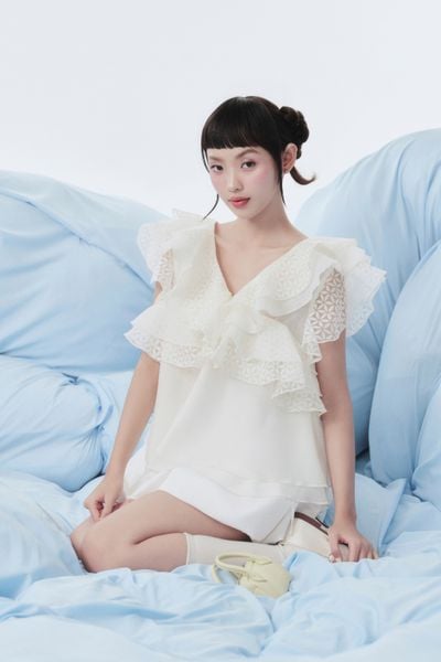  Áo Ivory Chiffon Ruffled Vneck Top 