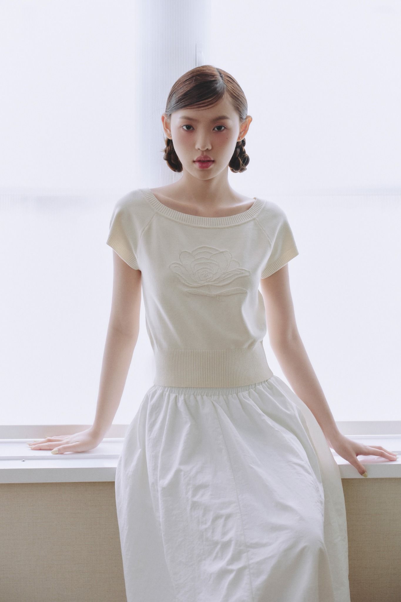 Áo Peony Round Neck Knit Top nhiều màu