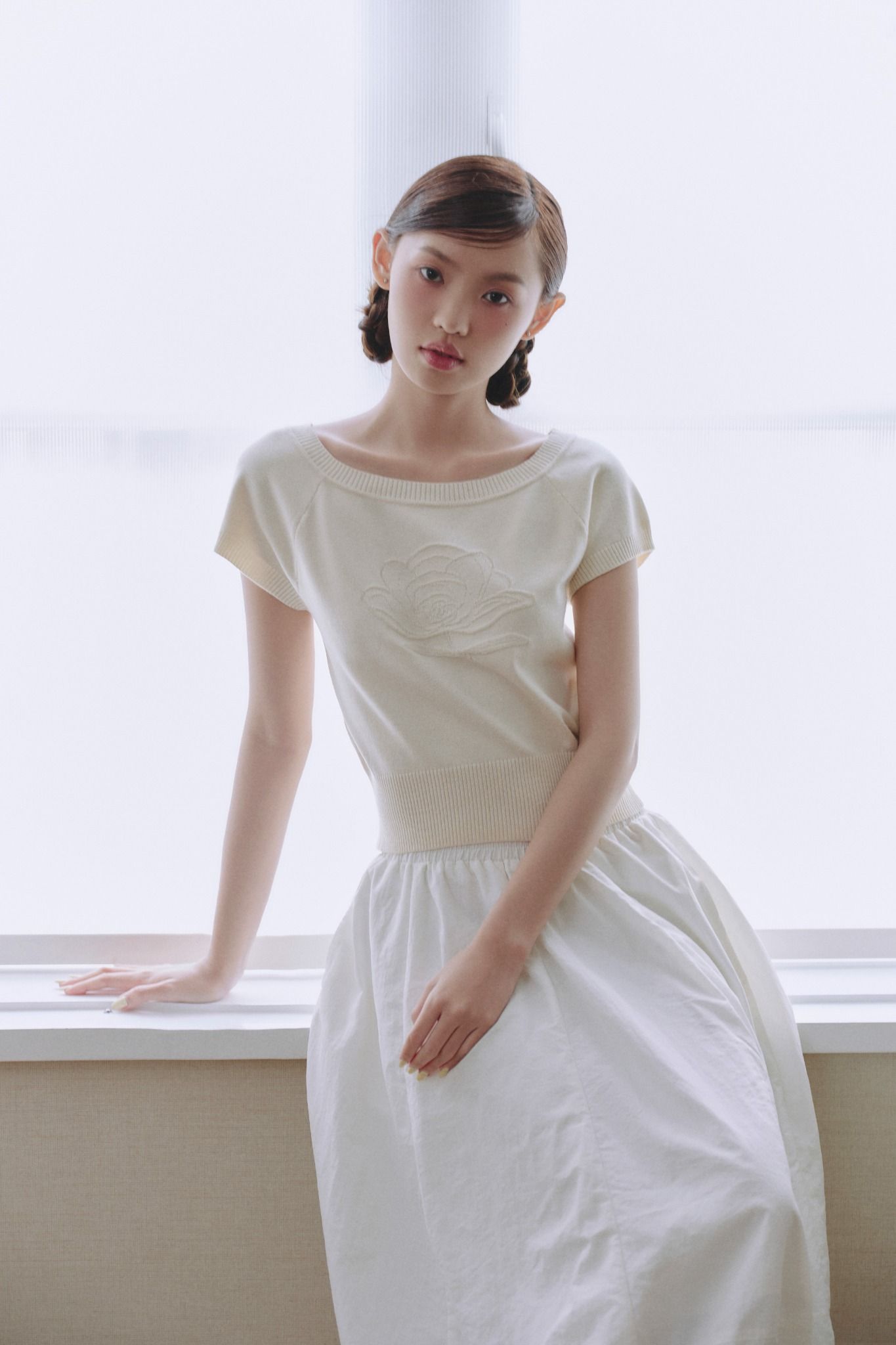 Áo Peony Round Neck Knit Top nhiều màu