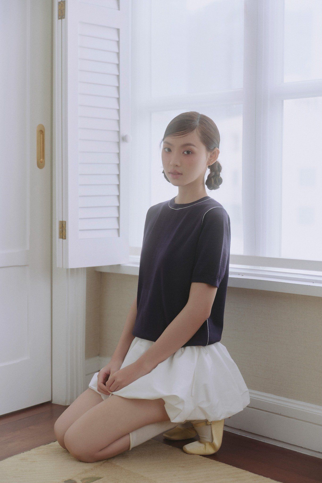 Áo Line Round Neck Knit Top nhiều màu