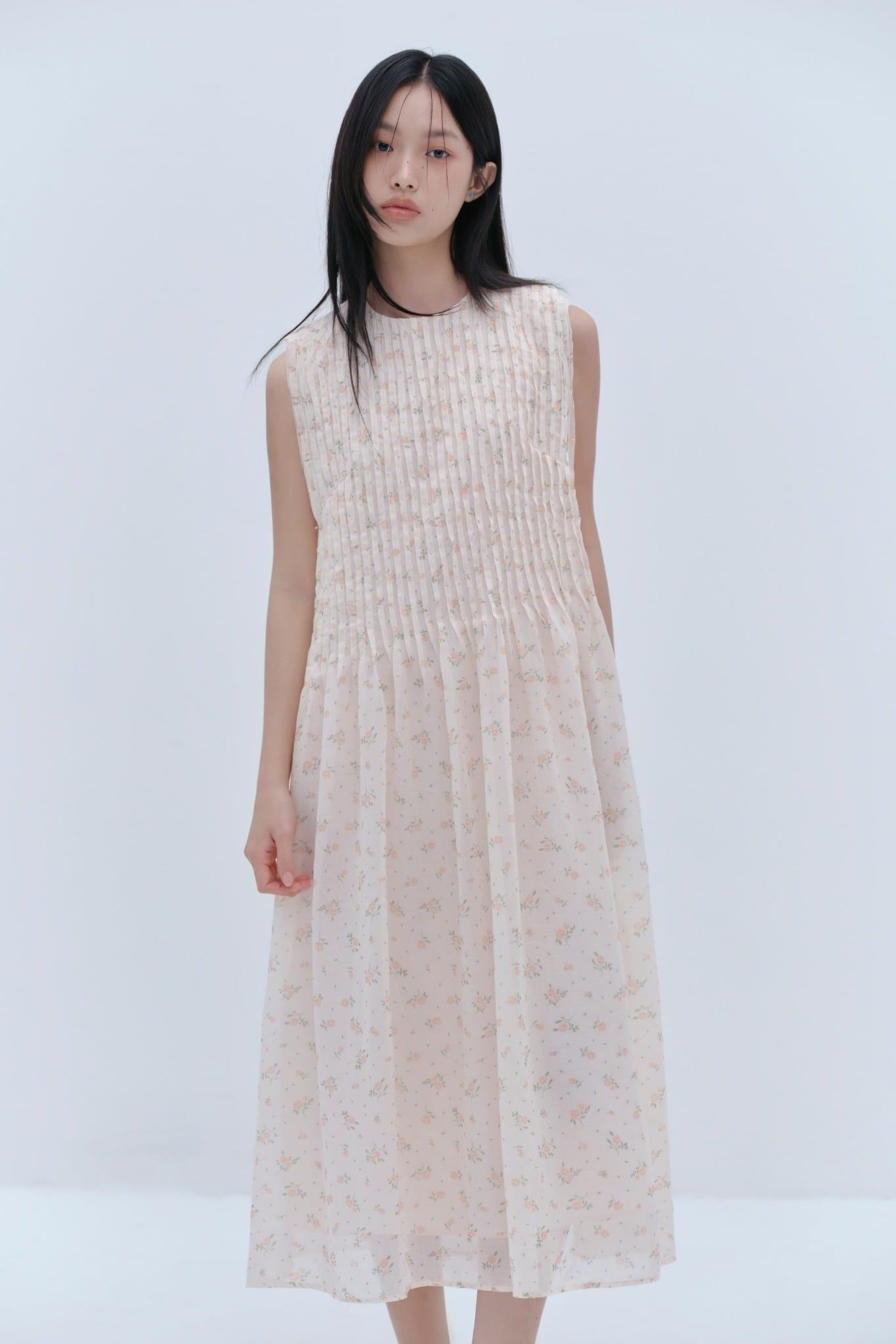 Váy maxi Clydie Maxi Dress in Cream