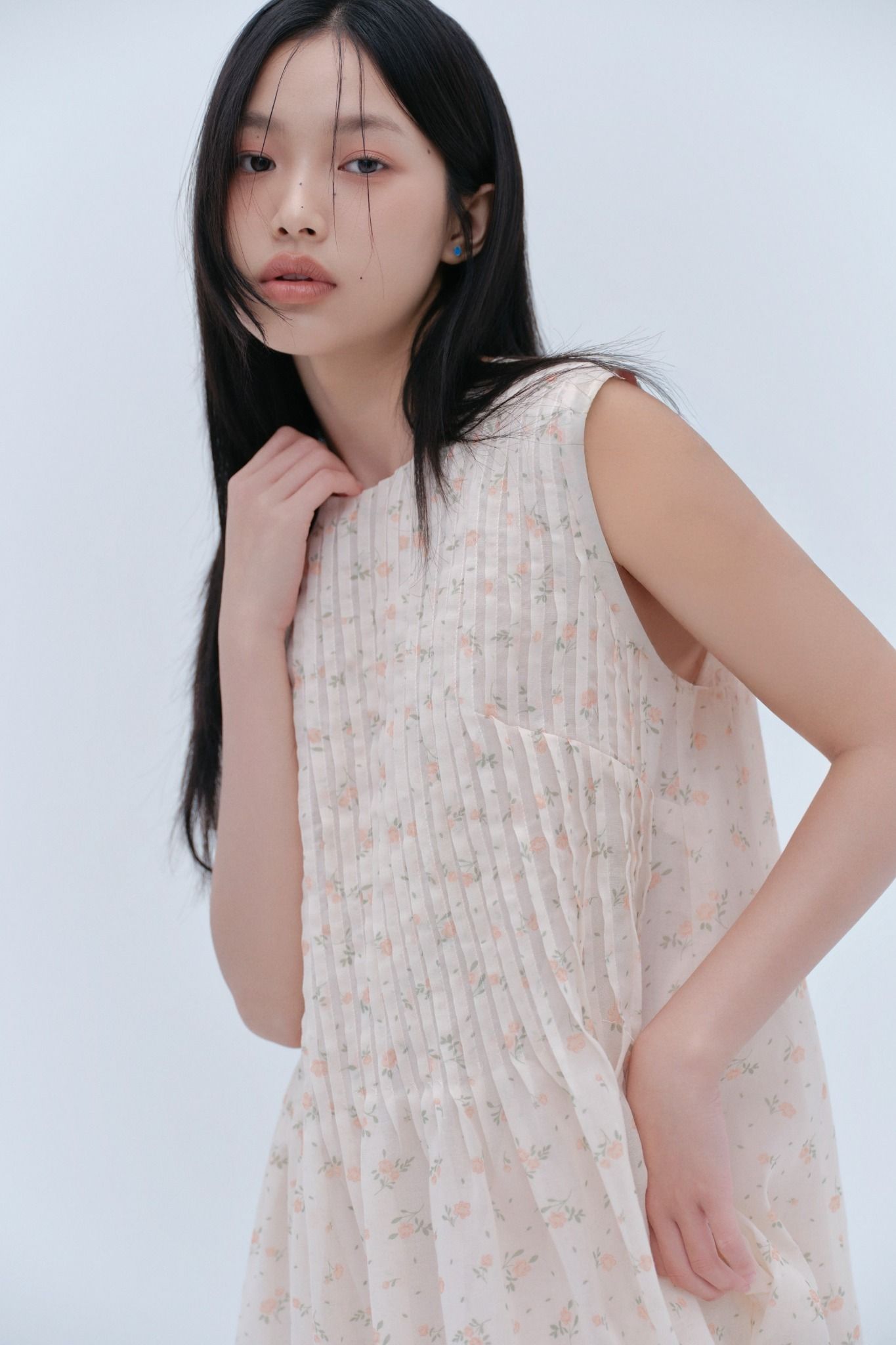 Váy maxi Clydie Maxi Dress in Cream