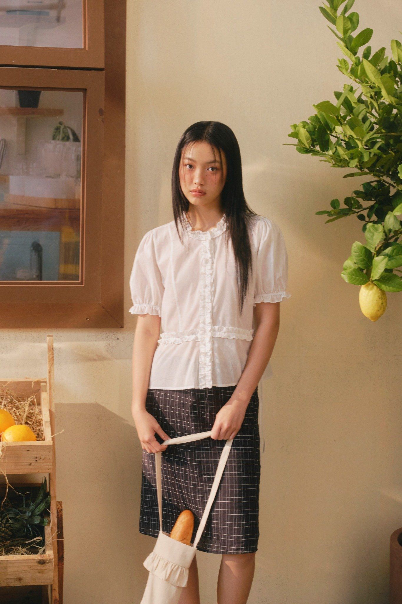 Áo White Ruffled Puff Tied Shirt