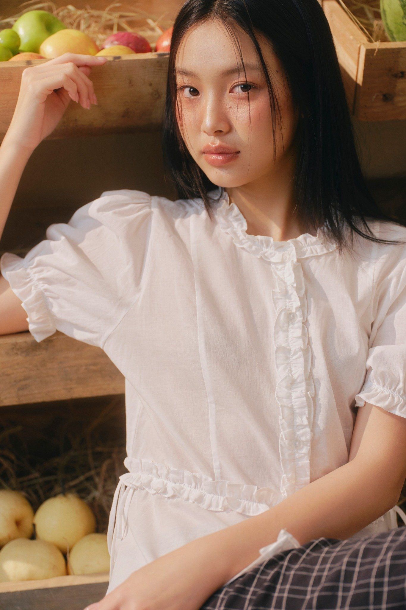 Áo White Ruffled Puff Tied Shirt