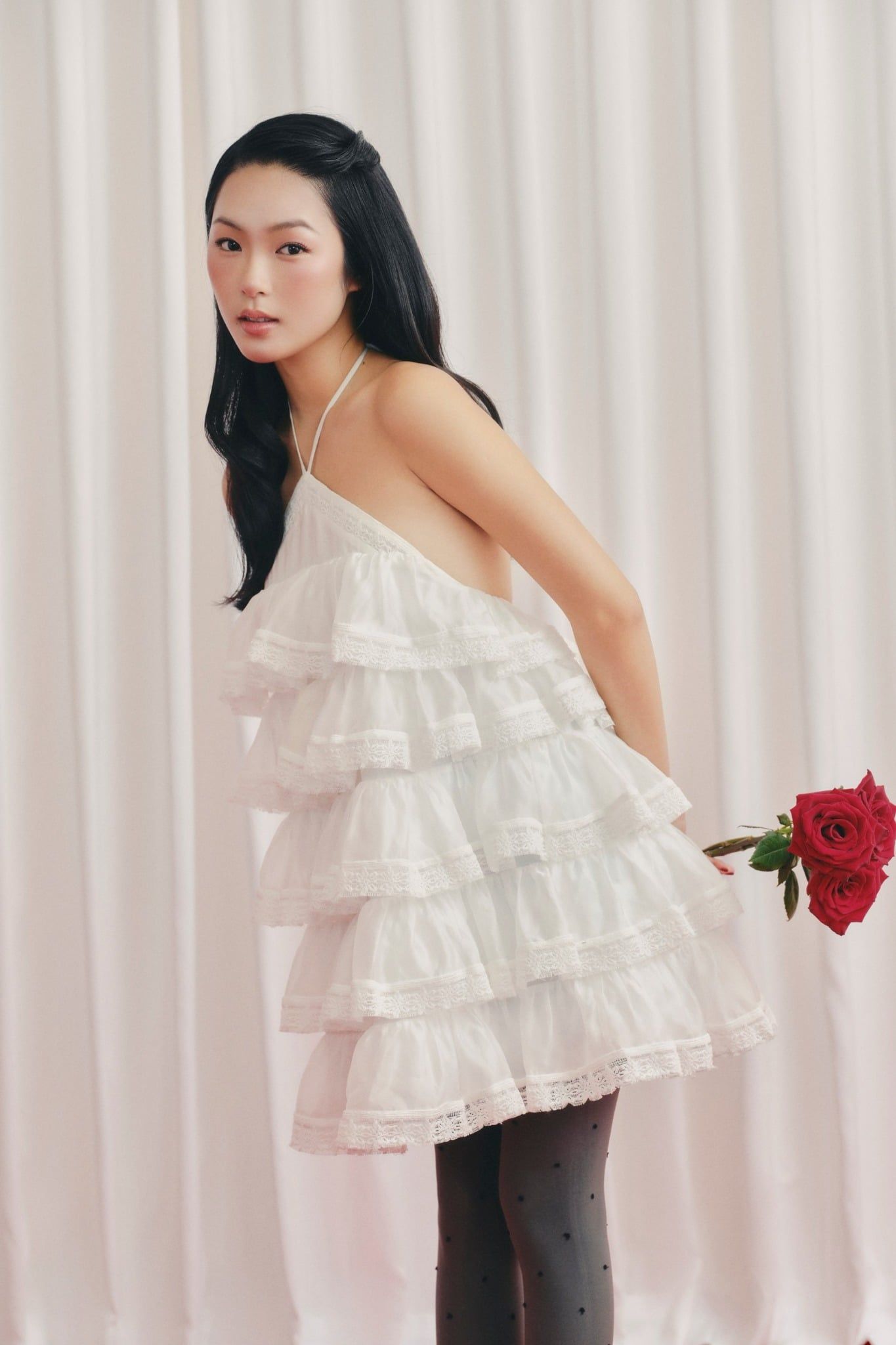 Váy tiệc dáng tầng cổ yếm White Chiffon Layered Ruffled Halter Mini Dress