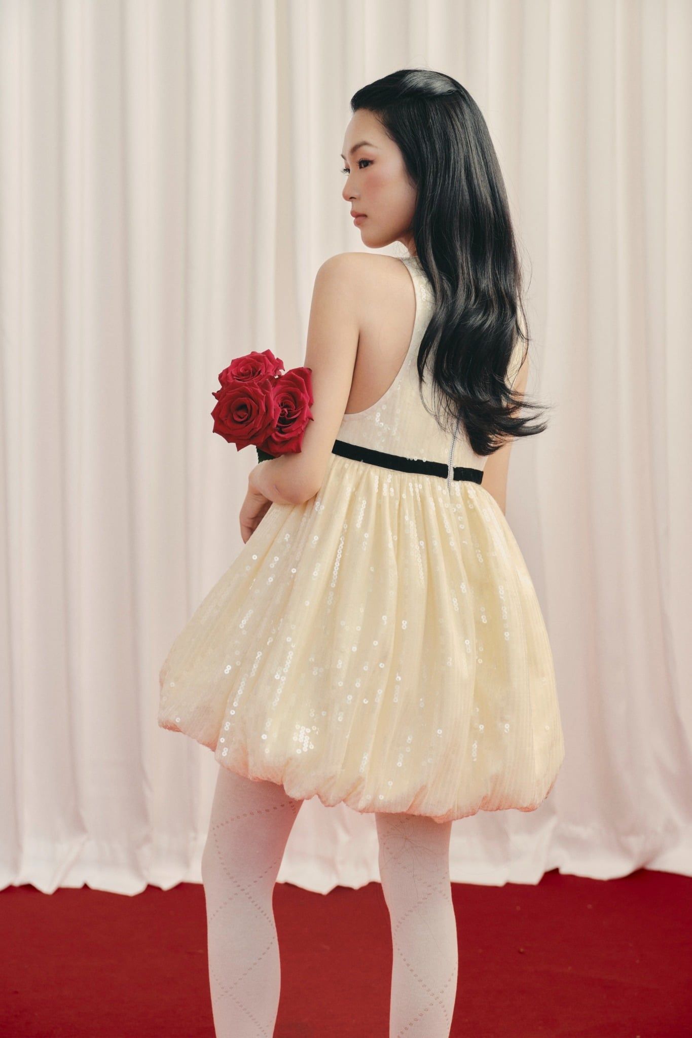 Đầm tiệc dáng bí Cream Sequin Halter Mini Dress