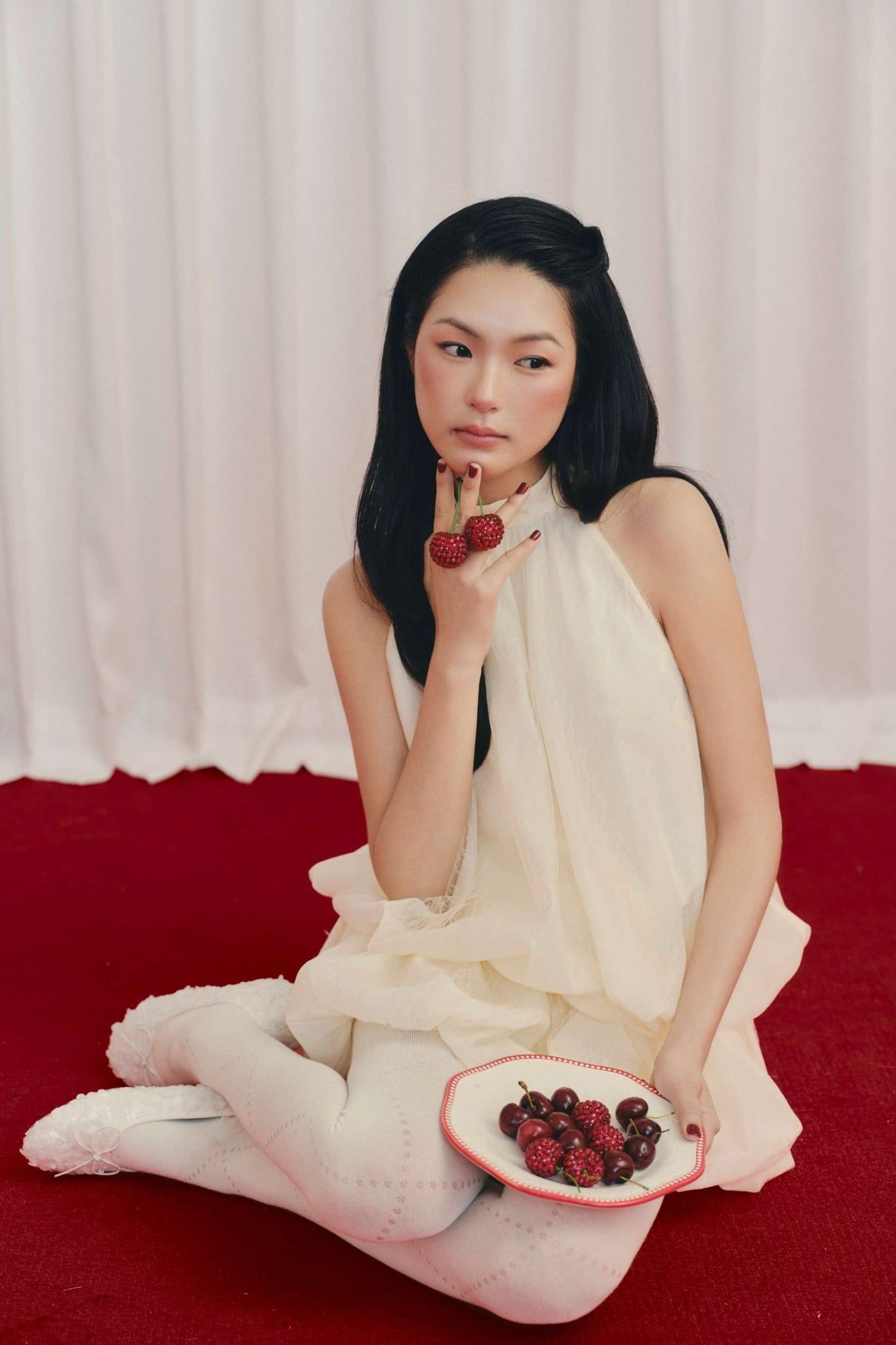 Váy tiệc mini cổ yếm Ivory Chiffon Halter Puff Mini Dress