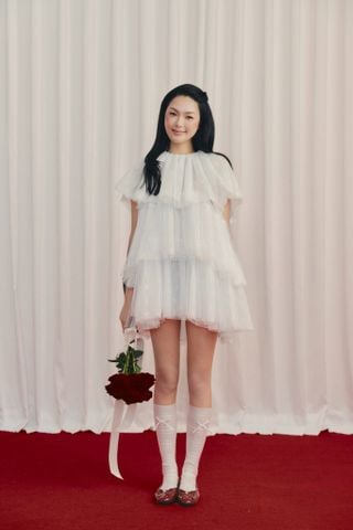 Váy tiệc dáng tầng White Chiffon Bowy Layered Mini Dress