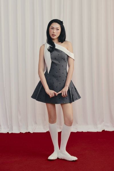  Váy tiệc mini lệch vai Black Bowy One Shoulder Mini Dress 