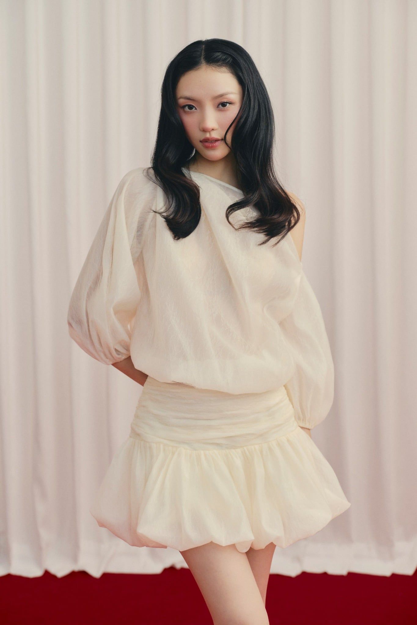 Váy tiệc lệch vai dáng ngắn Ivory Puff Sleeve One Shoulder Mini Dress