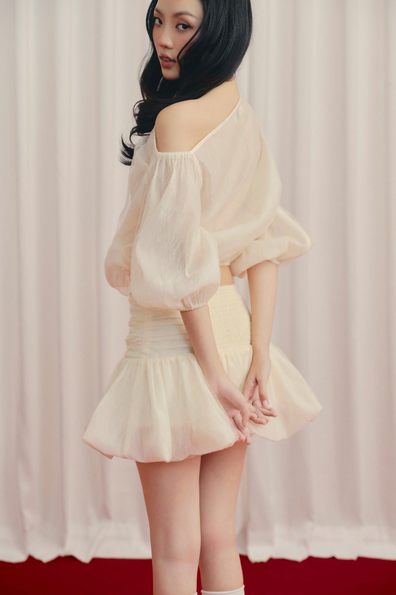 Váy tiệc lệch vai dáng ngắn Ivory Puff Sleeve One Shoulder Mini Dress