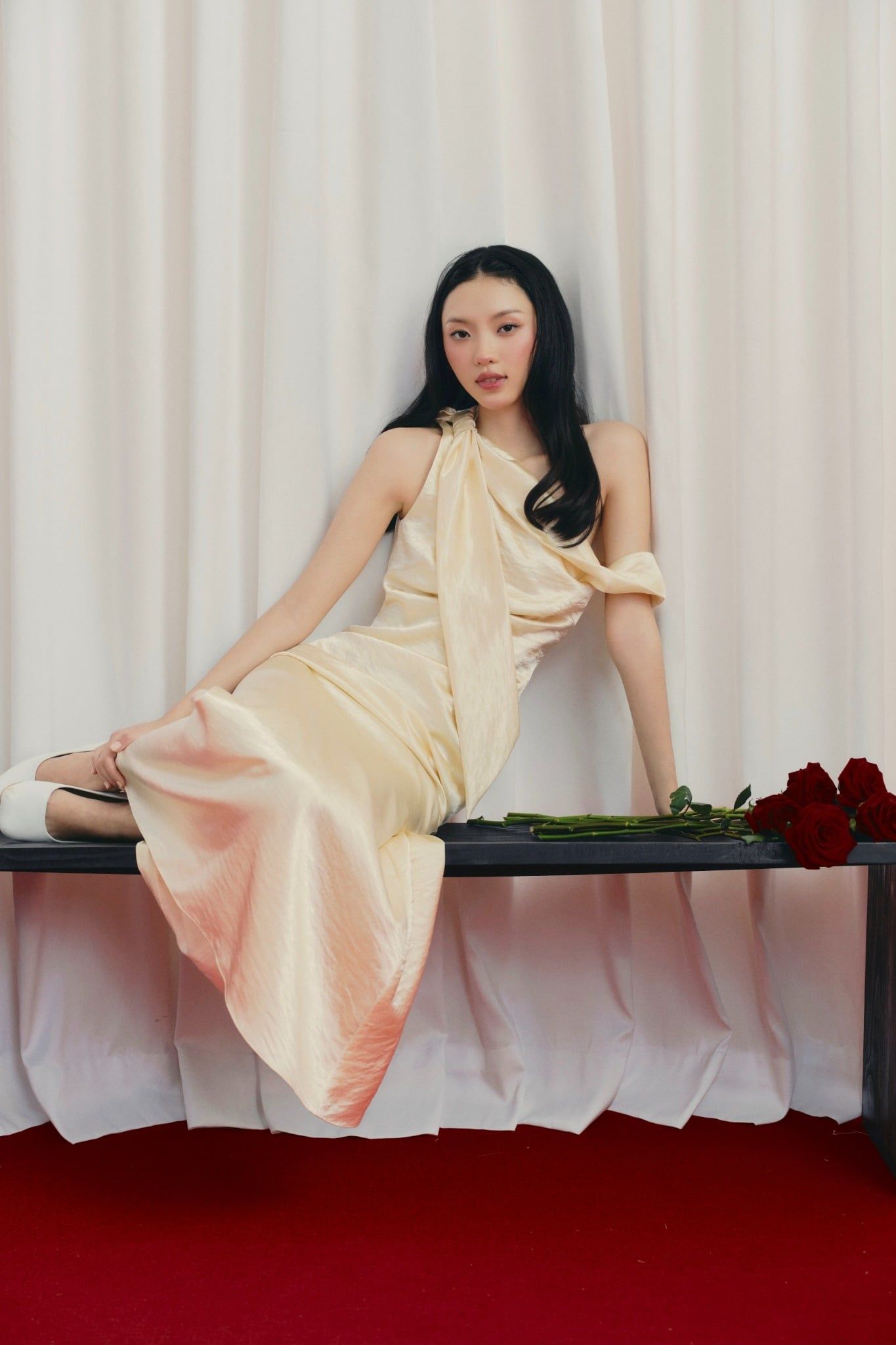 Đầm tiệc lệch vai Cream Satin One Shoulder Dress