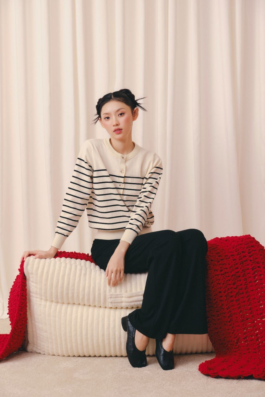 Áo len cardigan Ivory Striped Buttoned Knit Top
