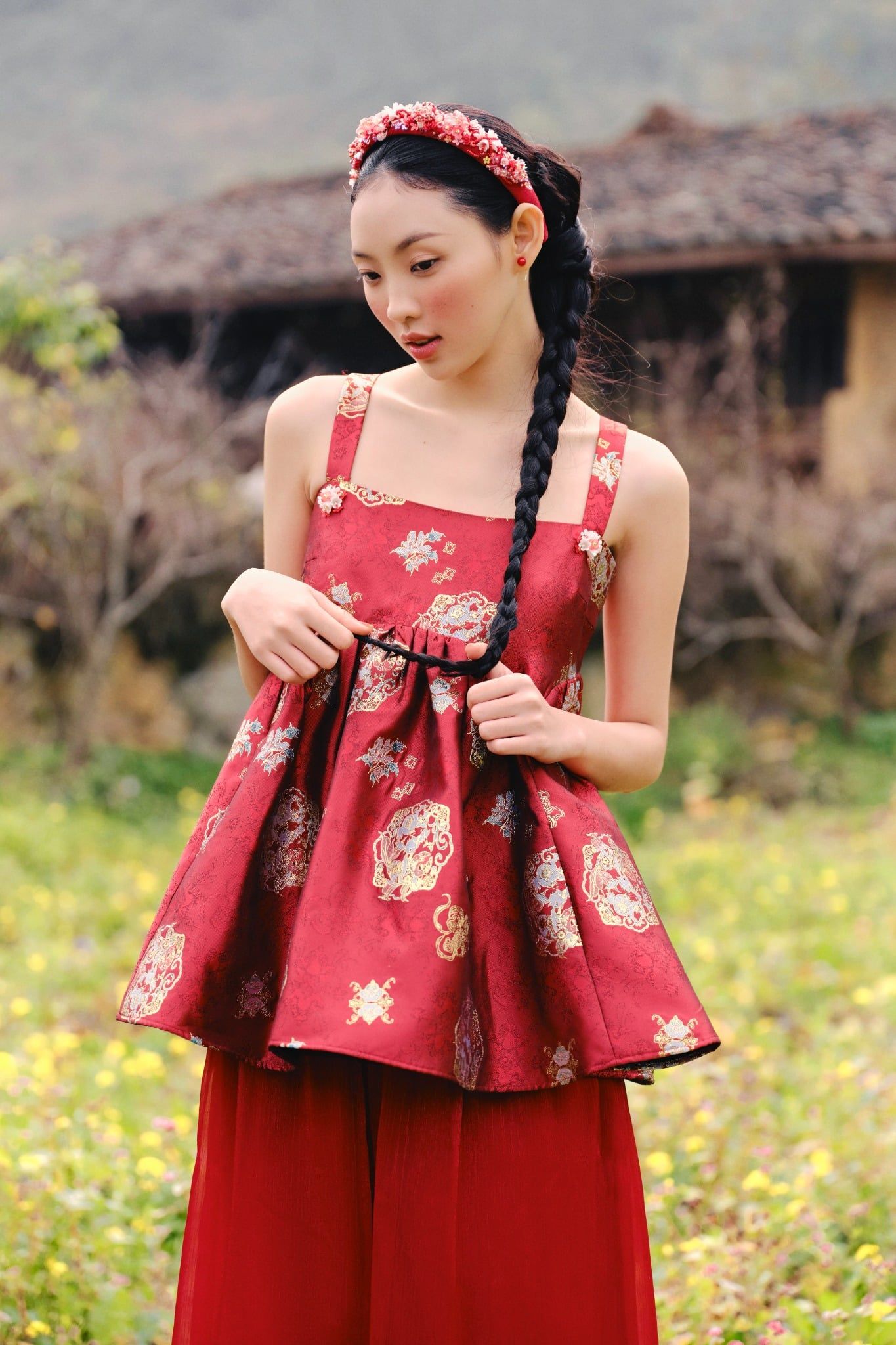 Áo 2 dây dáng xòe Tú Văn