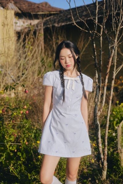  Váy chiết eo dáng ngắn Blue Striped Bow Puff Sleeves Dress 