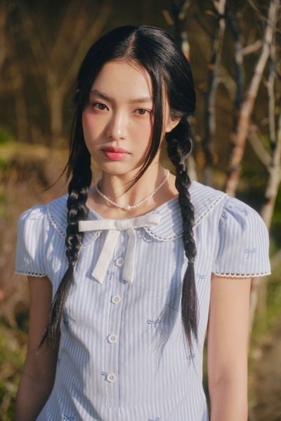  Váy chiết eo dáng ngắn Blue Striped Bow Puff Sleeves Dress 