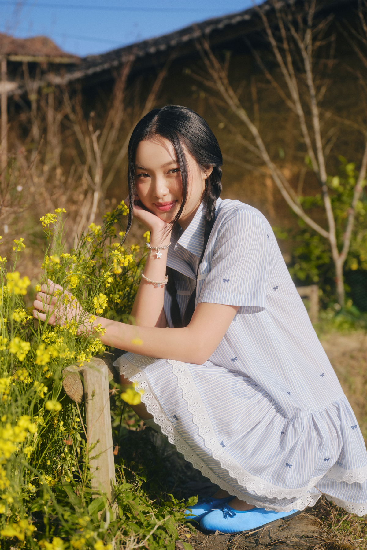 Váy babydoll sọc xanh Blue Kate Striped Tiered Babydoll