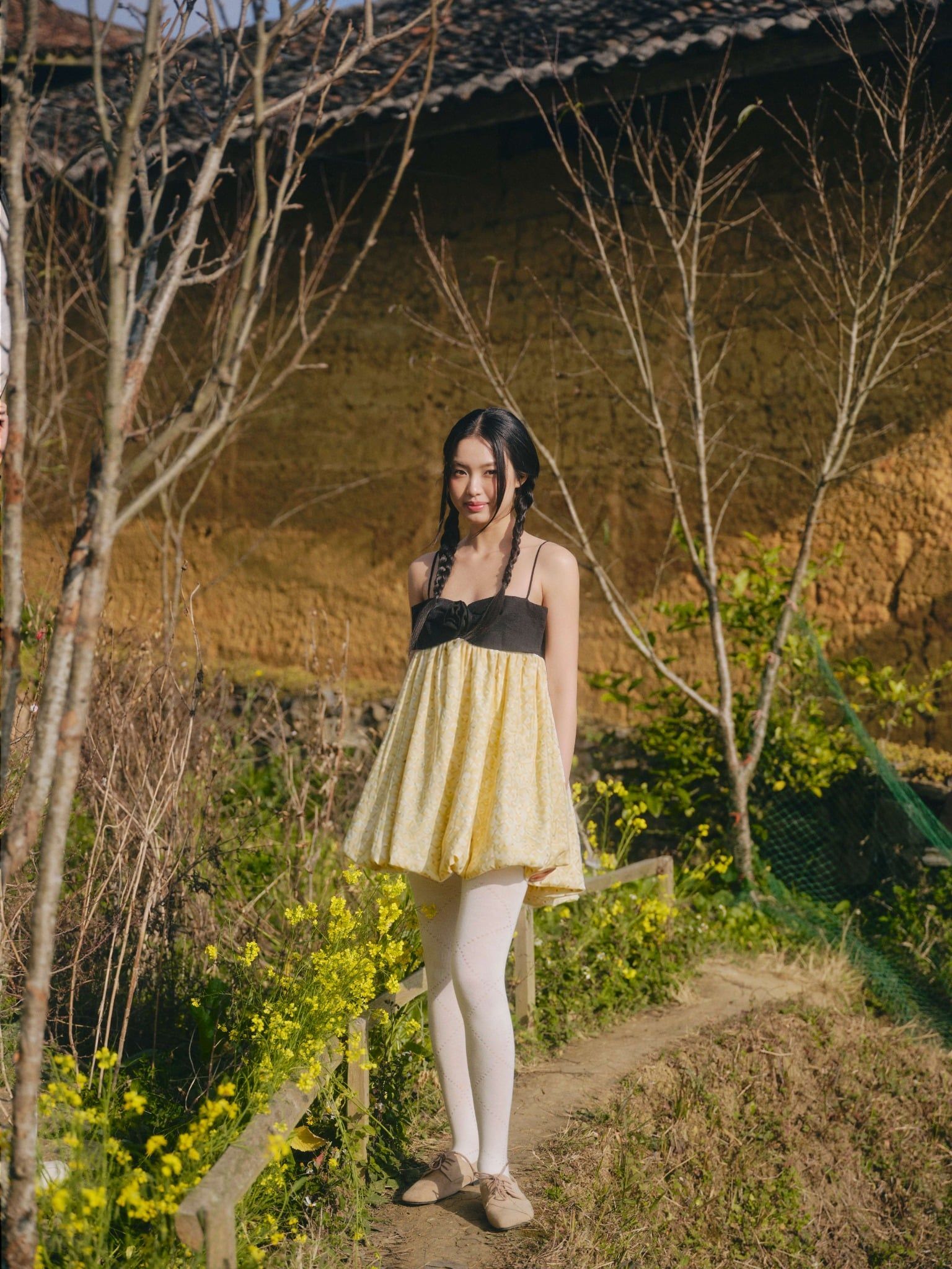Váy nơ 2 dây dáng bí Cream Dot Bowey Mini Dress