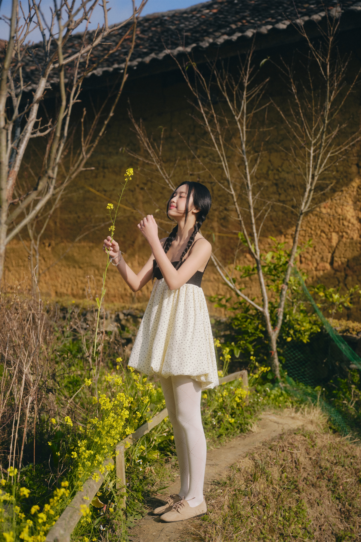 Váy nơ kem Cream Dot Bowey Mini Dress