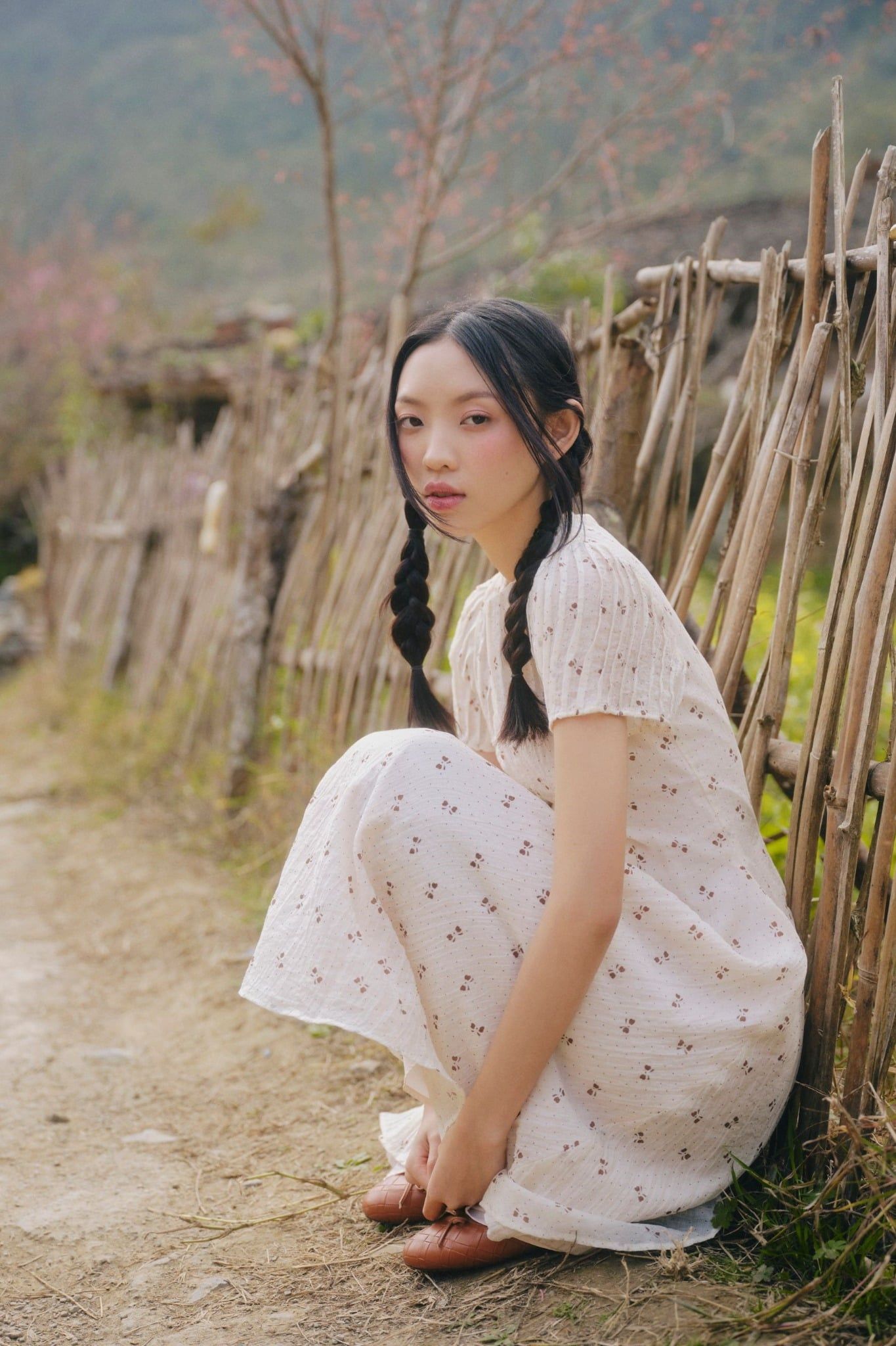 Váy hoa chiết eo Cheney Fleur Dress