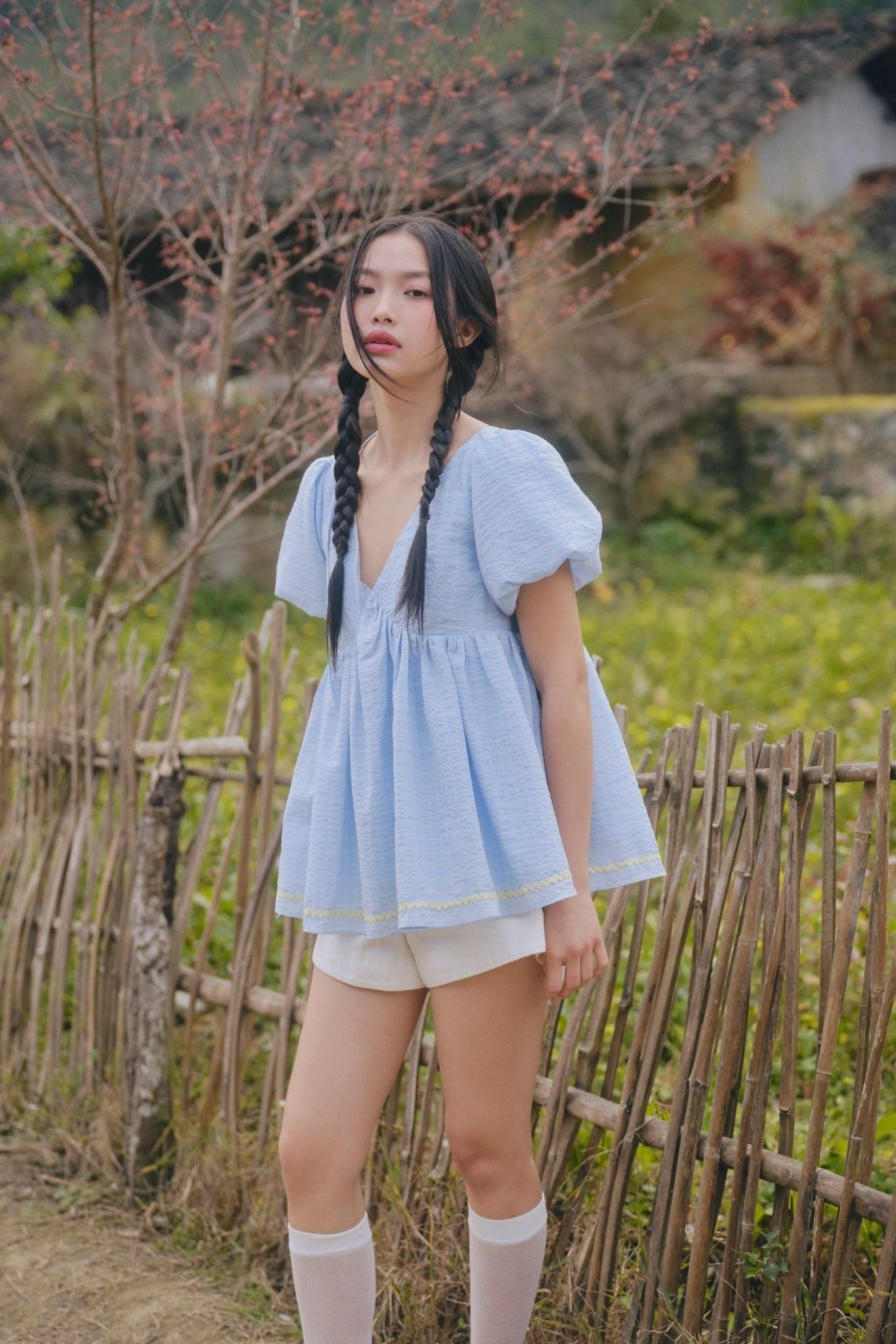 Áo babydoll Blue Bow Puff Sleeve Vneck Top