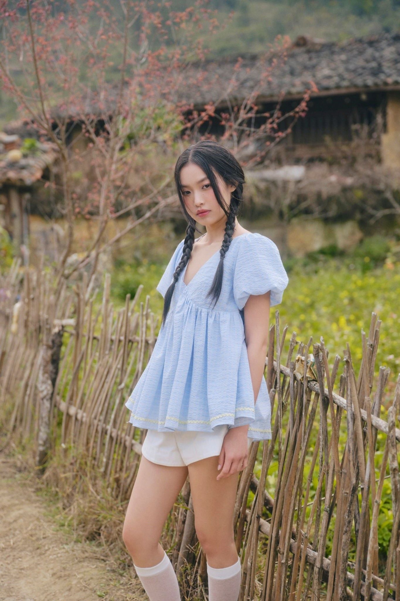 Áo babydoll Blue Bow Puff Sleeve Vneck Top