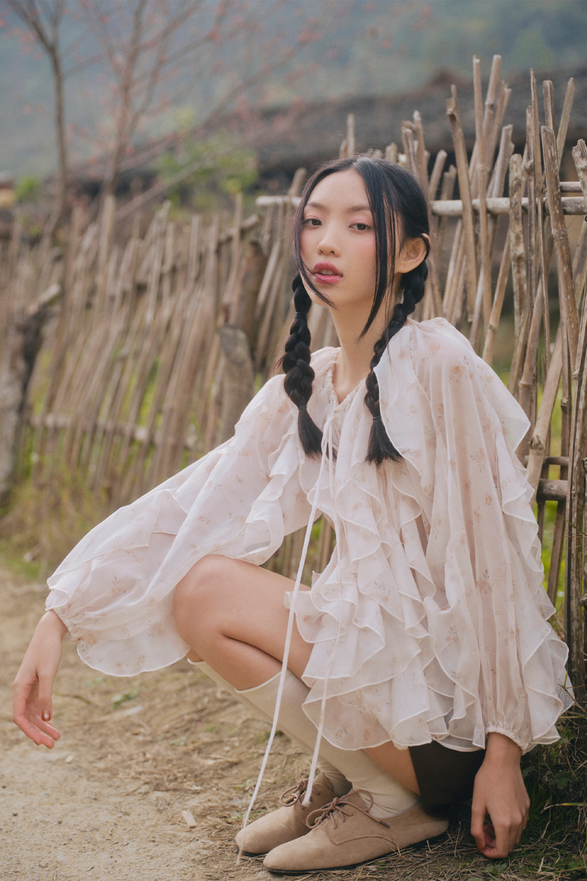 Áo voan tay dài Cream Chiffon Layered Ruffle Tie Neck Top