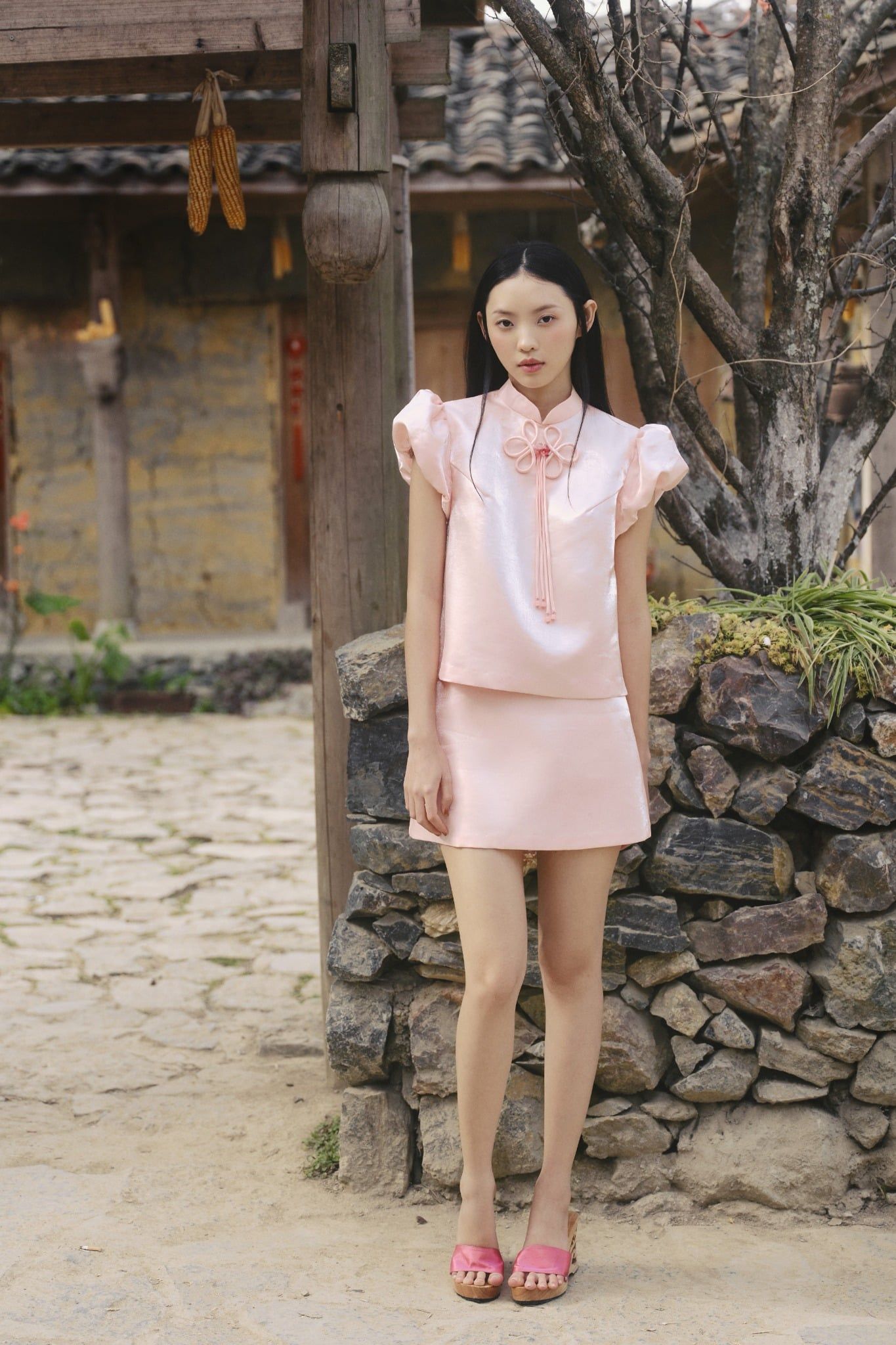 Set áo và chân váy Mặc Linh