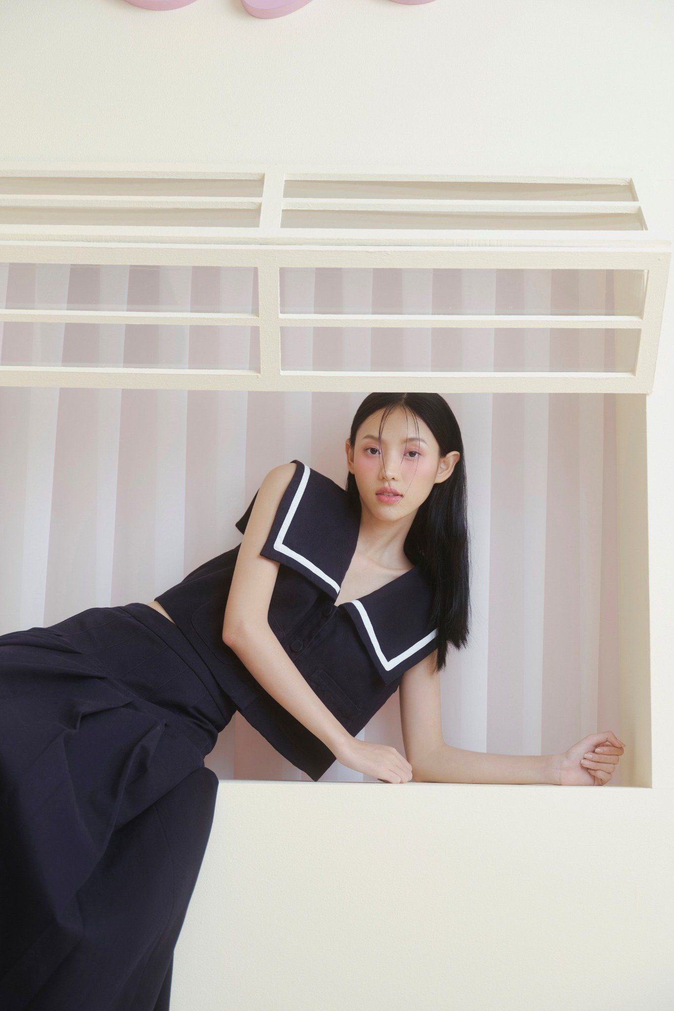 Chân váy Navy Pleated A Line Midi Skirt