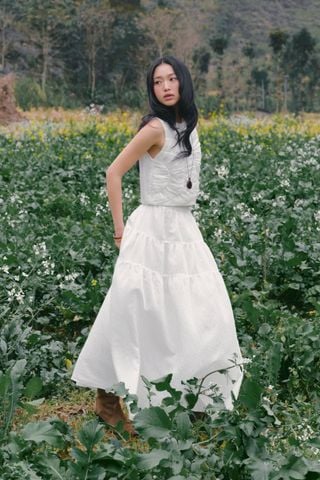 Set áo và chân váy White Ruched Tiered Maxi Set