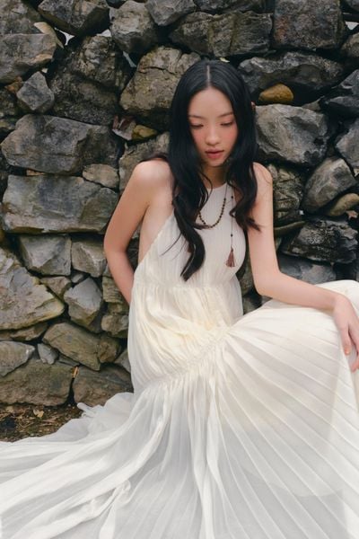  Váy maxi dáng yếm Cream Chiffon Halter Neck Tiered Maxi Dress 