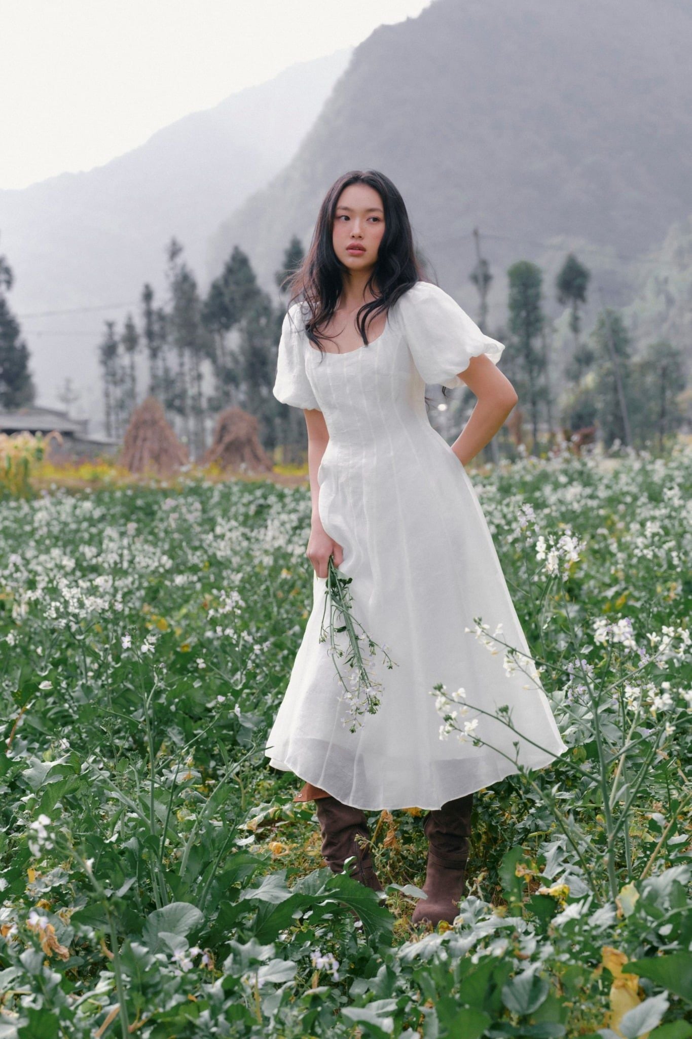 Váy maxi tay bồng Dami Dress in White