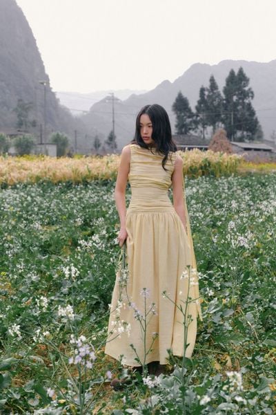  Váy maxi Butter Ruched Tie Maxi Dress 