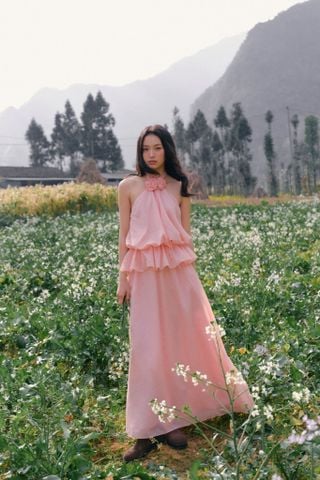 Set áo và chân váy Pink Halter Ruffled Maxi Set