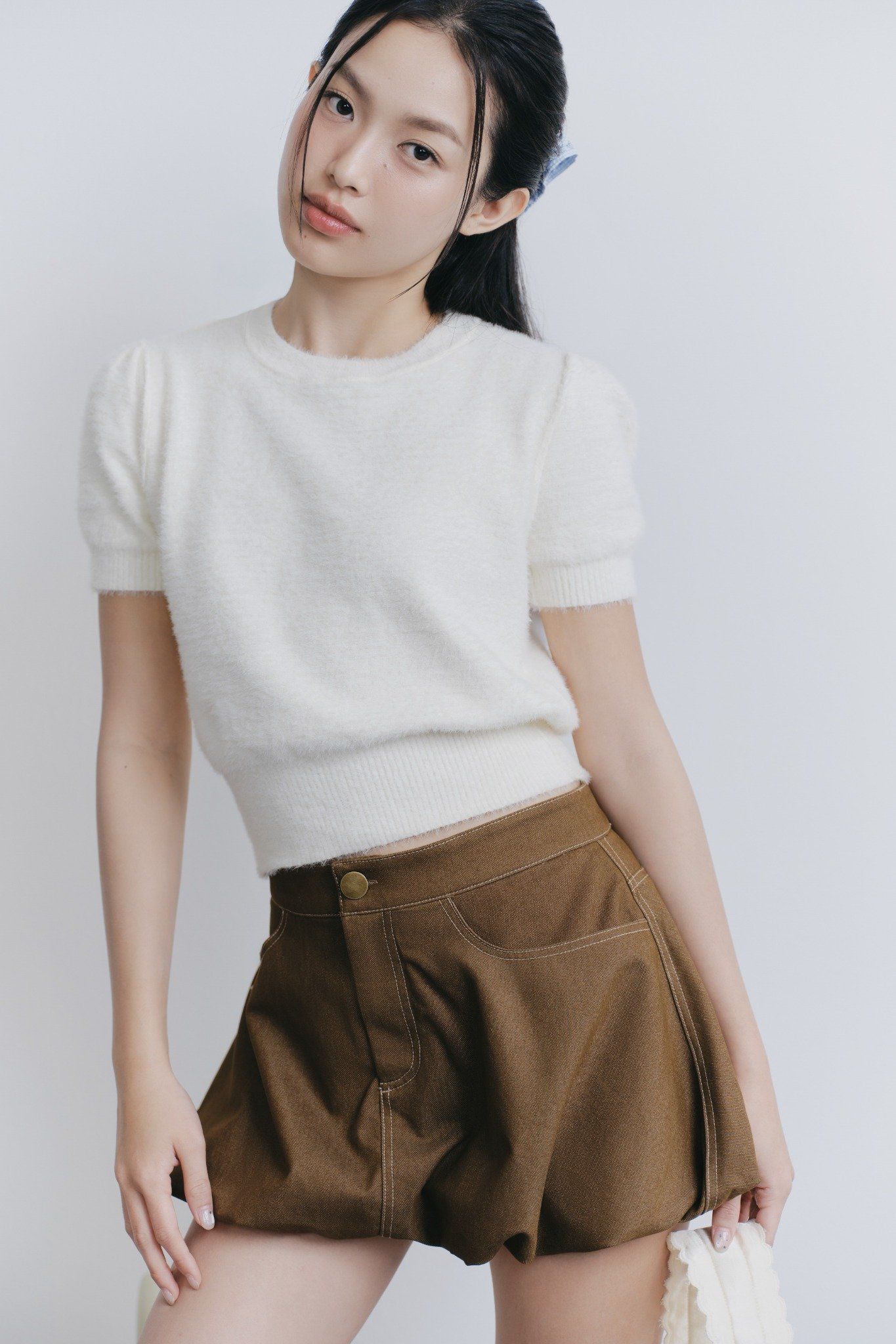 Áo Fuzzy Knit Round Neck Top nhiều màu