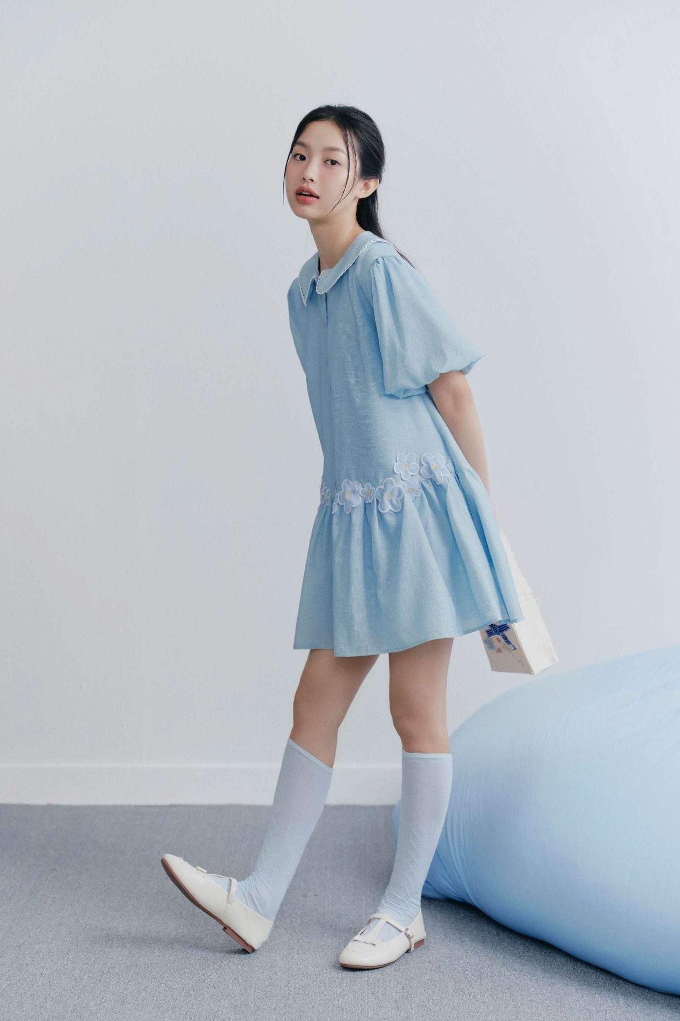 Váy babydoll tay bồng Blue Embro Mini Dress