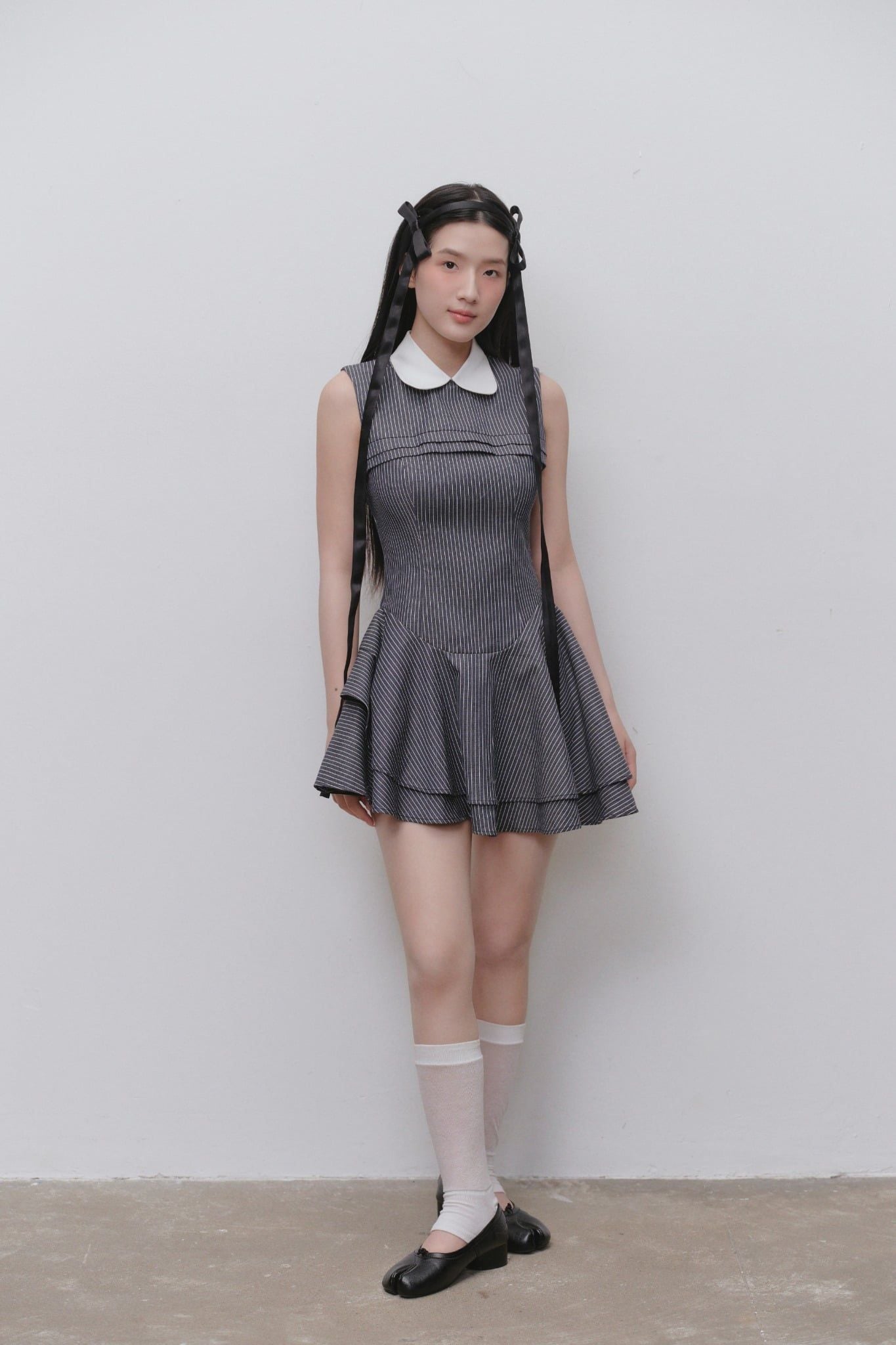Váy mini cổ sơ mi Charcoal Denim Pleated Mini Dress