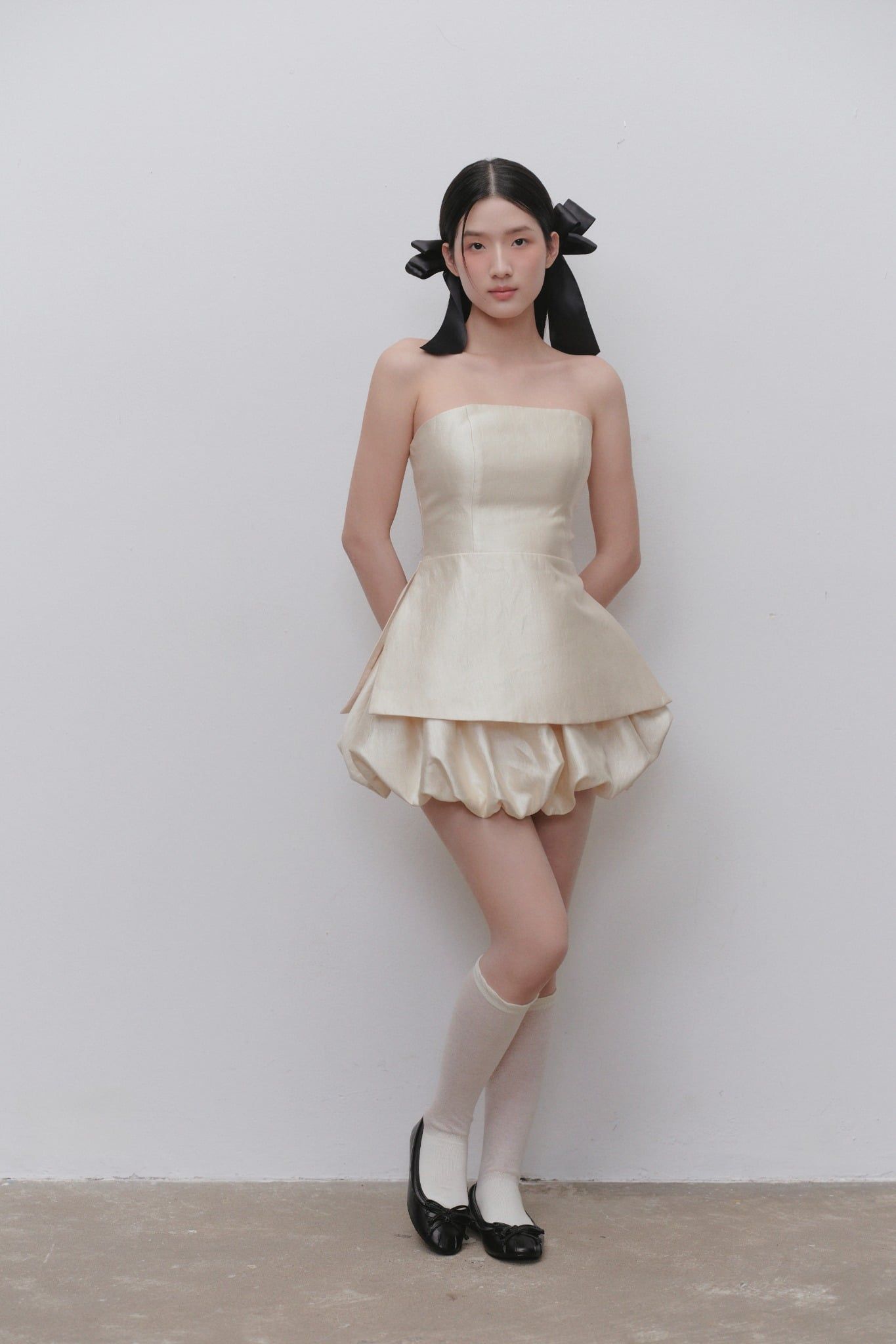 Áo cúp ngực Tafta Peplum Tube Top nhiều màu