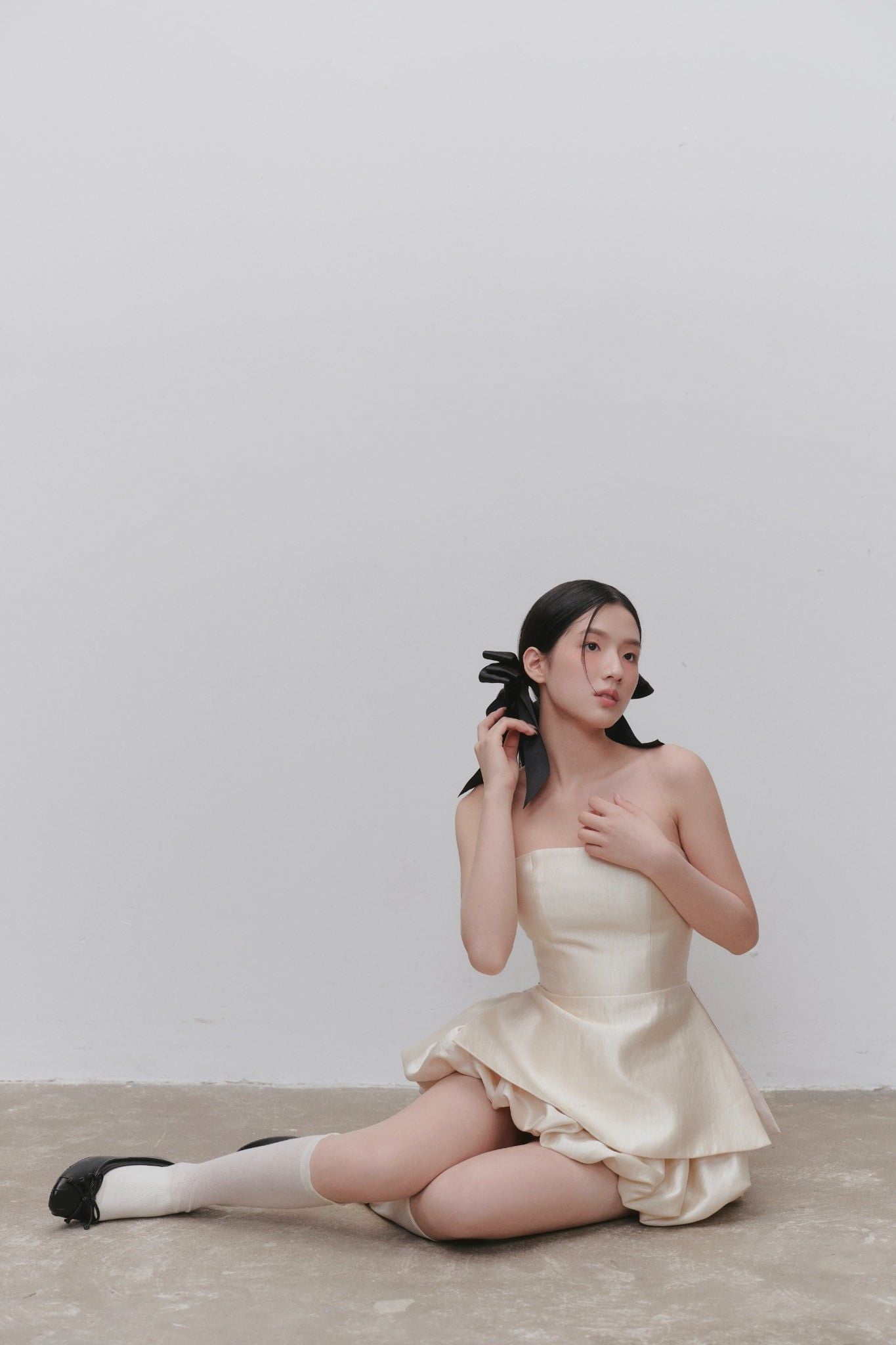 Áo cúp ngực Tafta Peplum Tube Top nhiều màu