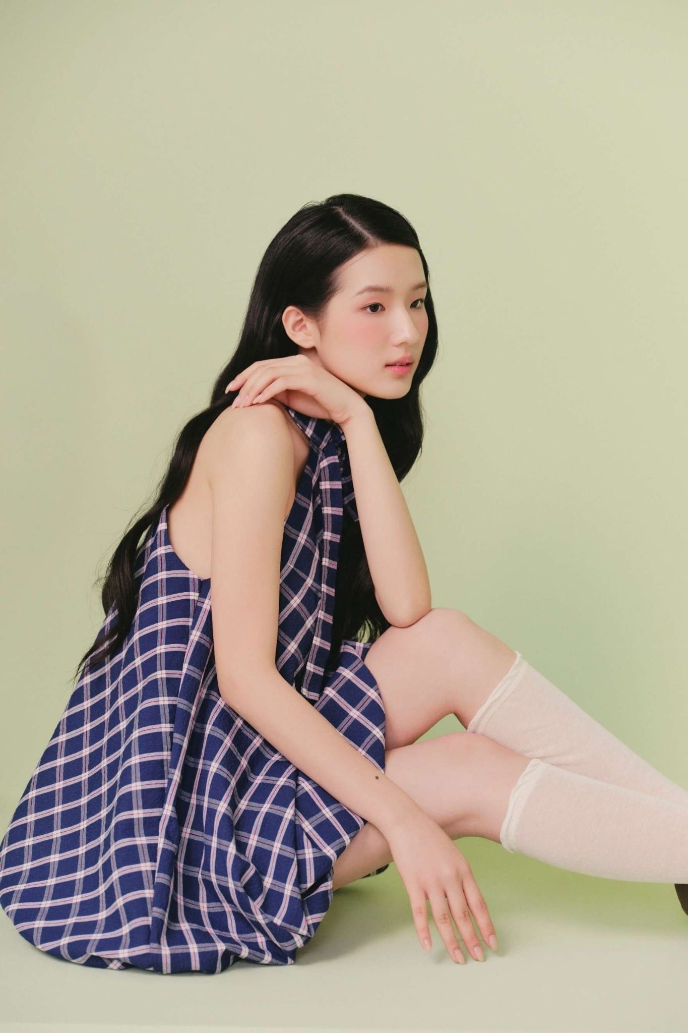 Váy cổ yếm kẻ caro Blue Checked Halter Neck Puff Mini Dress