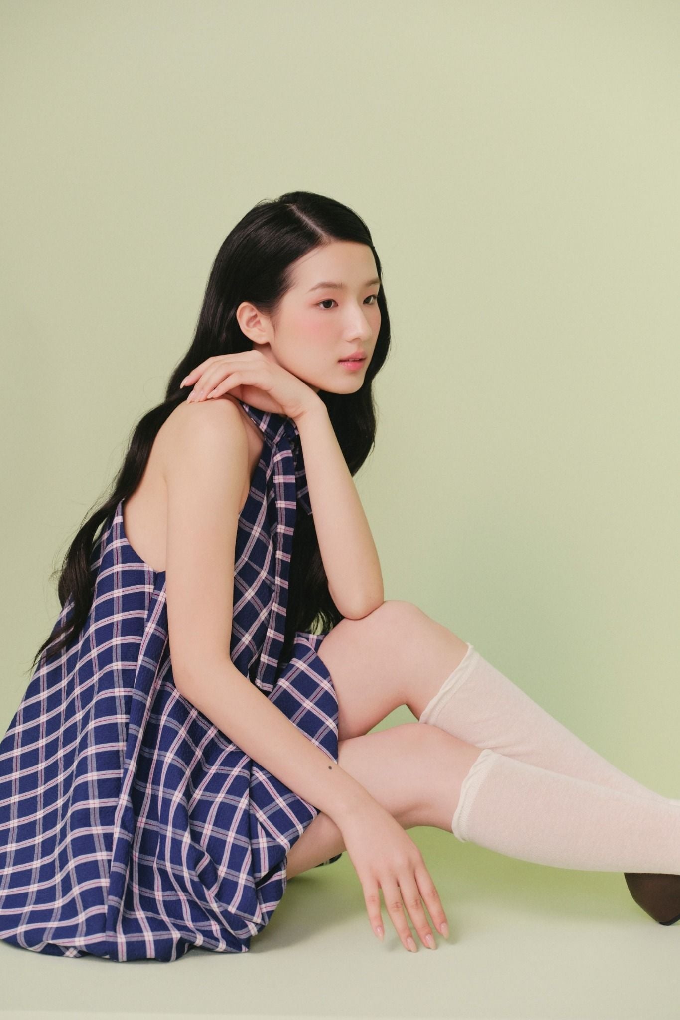 Váy cổ yếm kẻ caro Blue Checked Halter Neck Puff Mini Dress