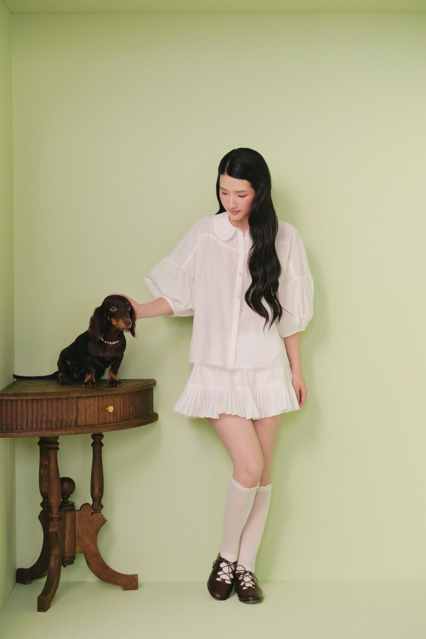 Set áo tay lỡ kèm chân váy White Linen Collar Pleated Puff Sleeves Set