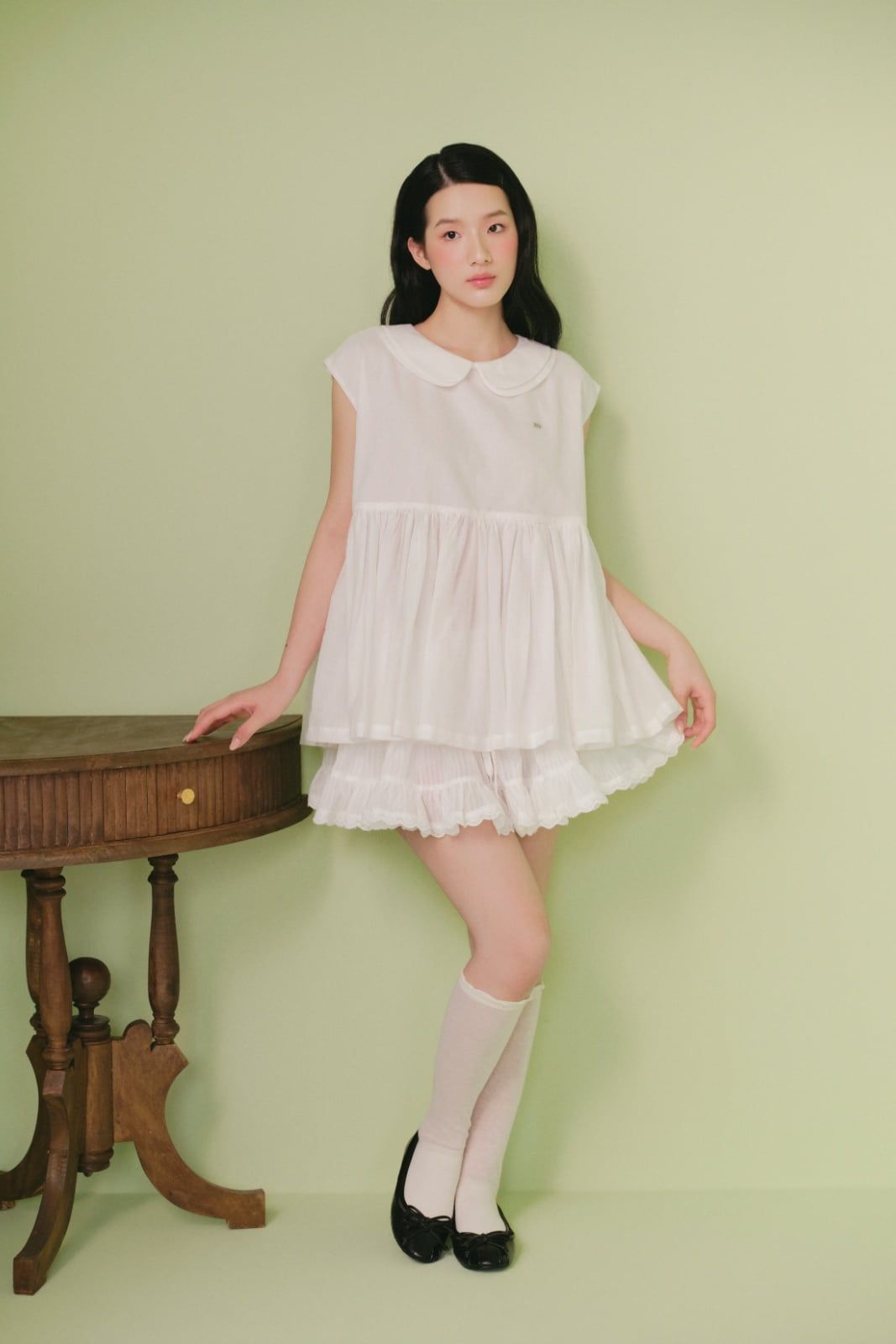 Áo babydoll sát nách Ivory Gauze Peter Pan Sleeveless Top