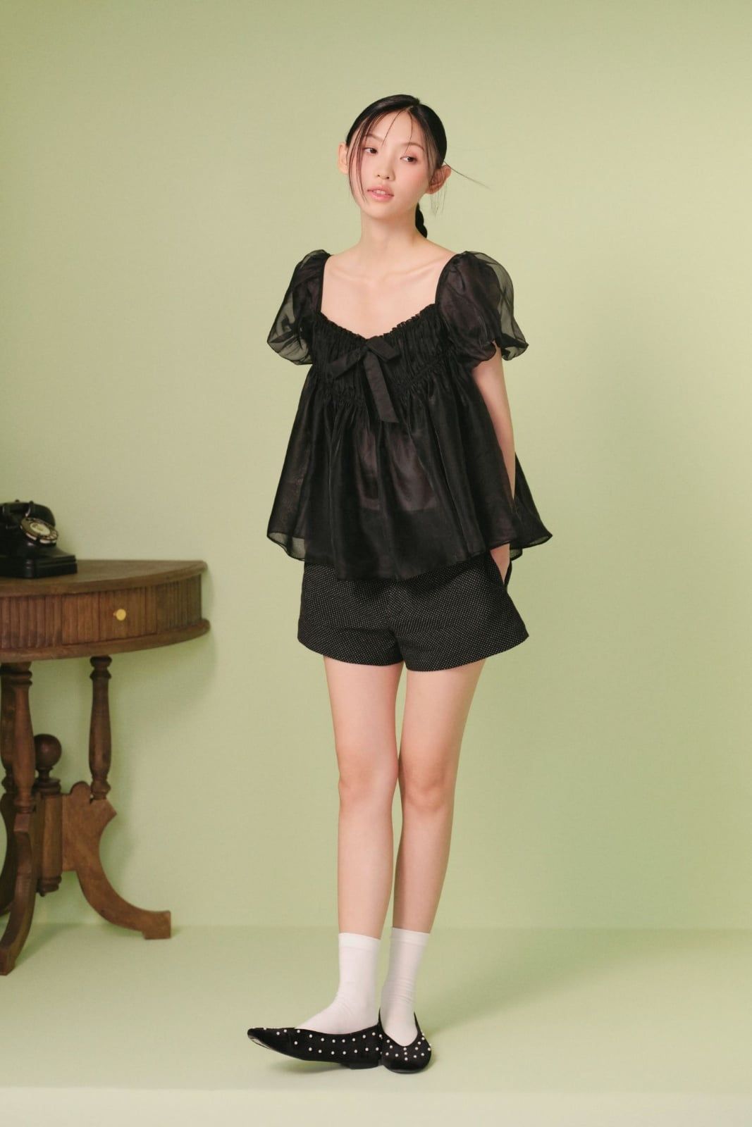 Áo babydoll tơ Black Chiffon Puff Sleeves Top