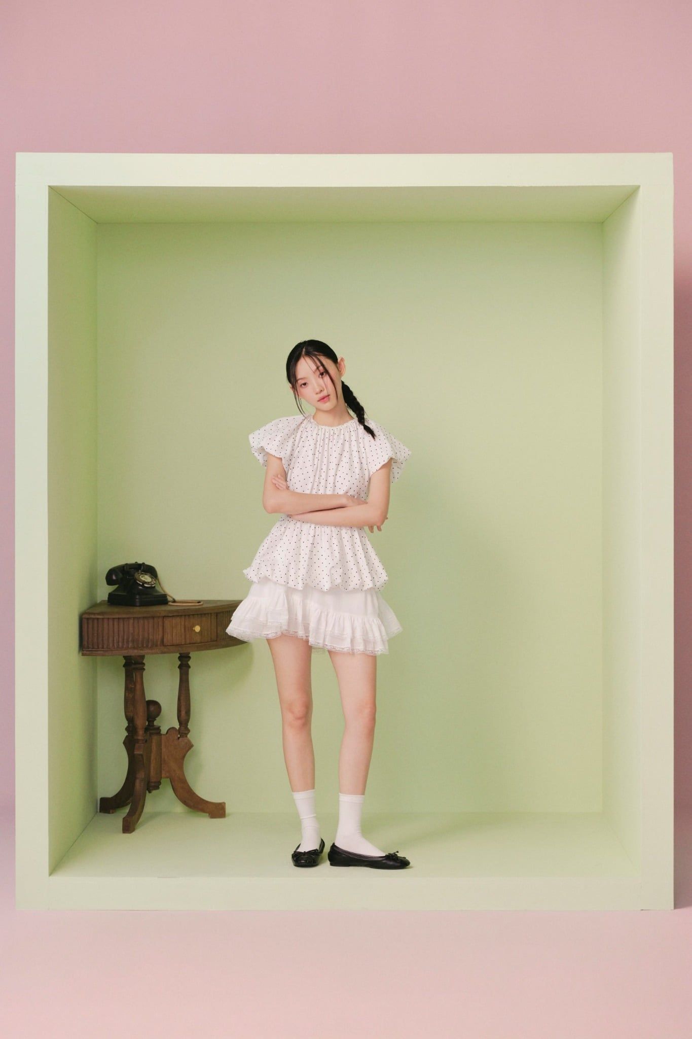 Áo chấm bi White Dot Ruffled Peplum Top