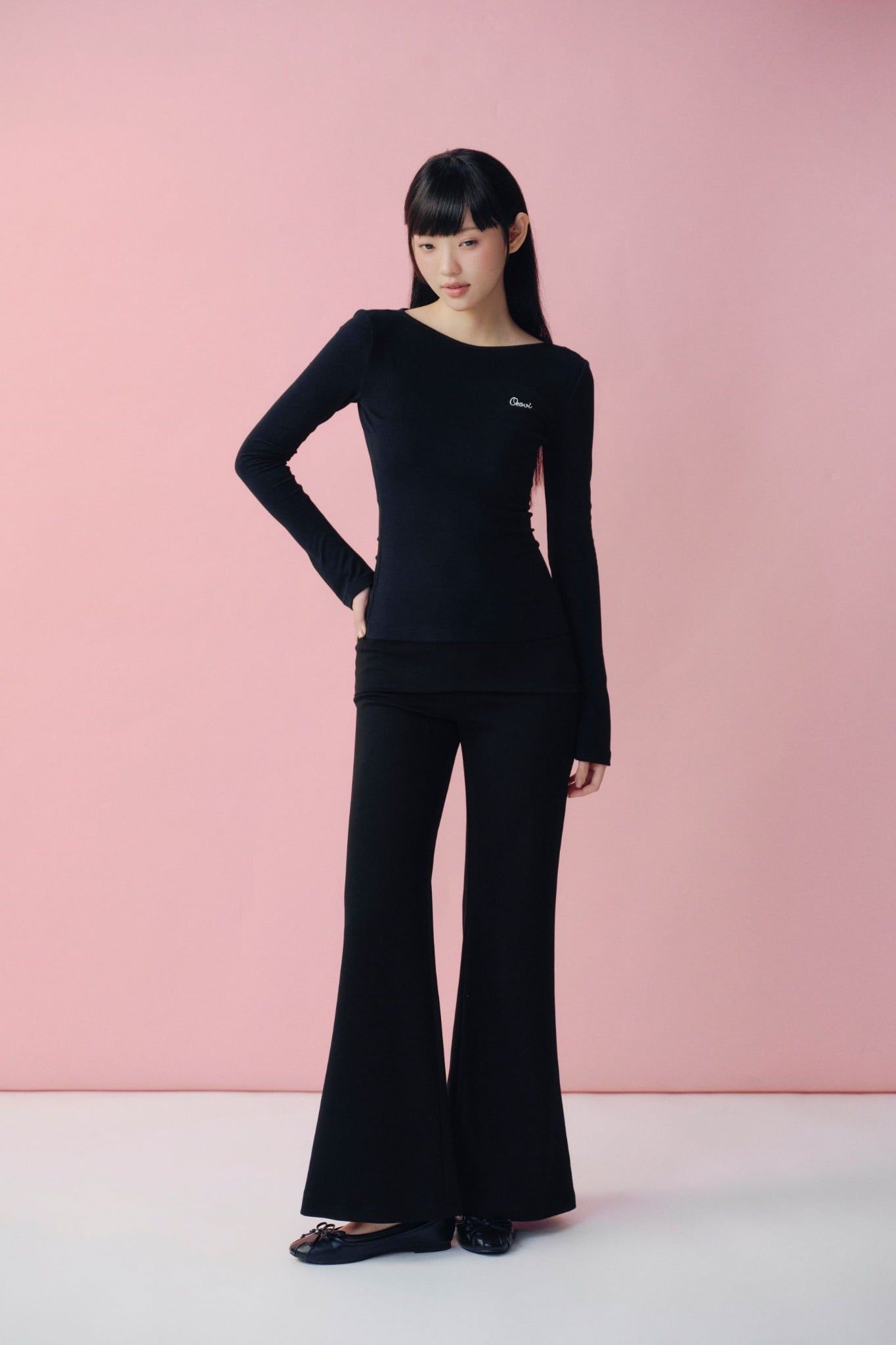 Quần ống loe Black High Waist Flared Pants