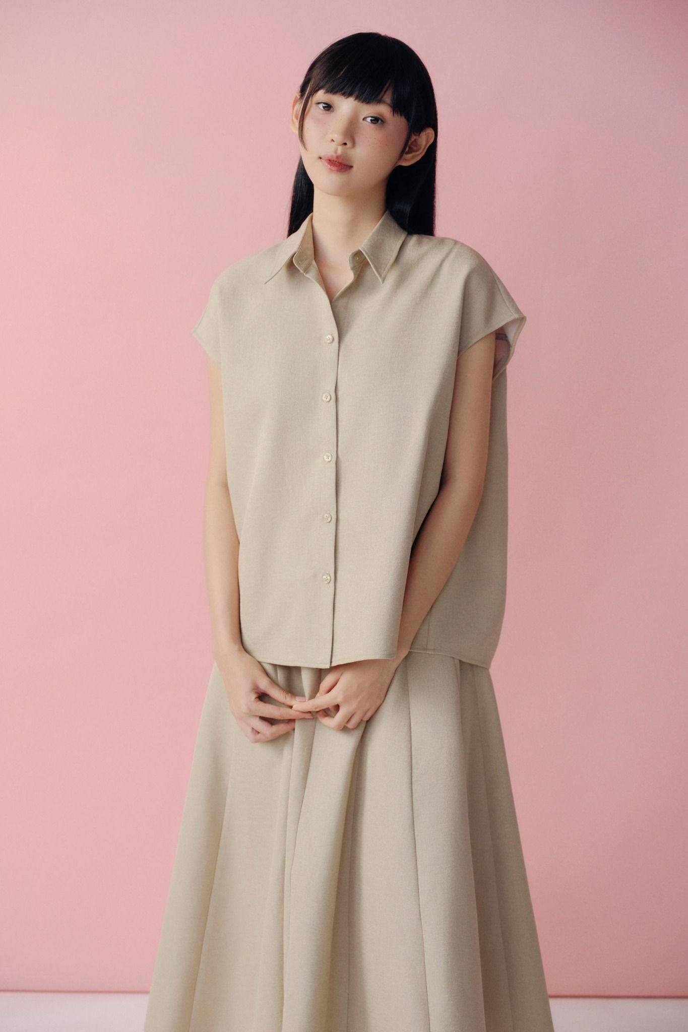 Set áo và chân váy Beige Tie Neck Midi Set