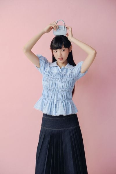  Áo kiểu cổ sen Blue Puff Smocked Peplum Shirt 